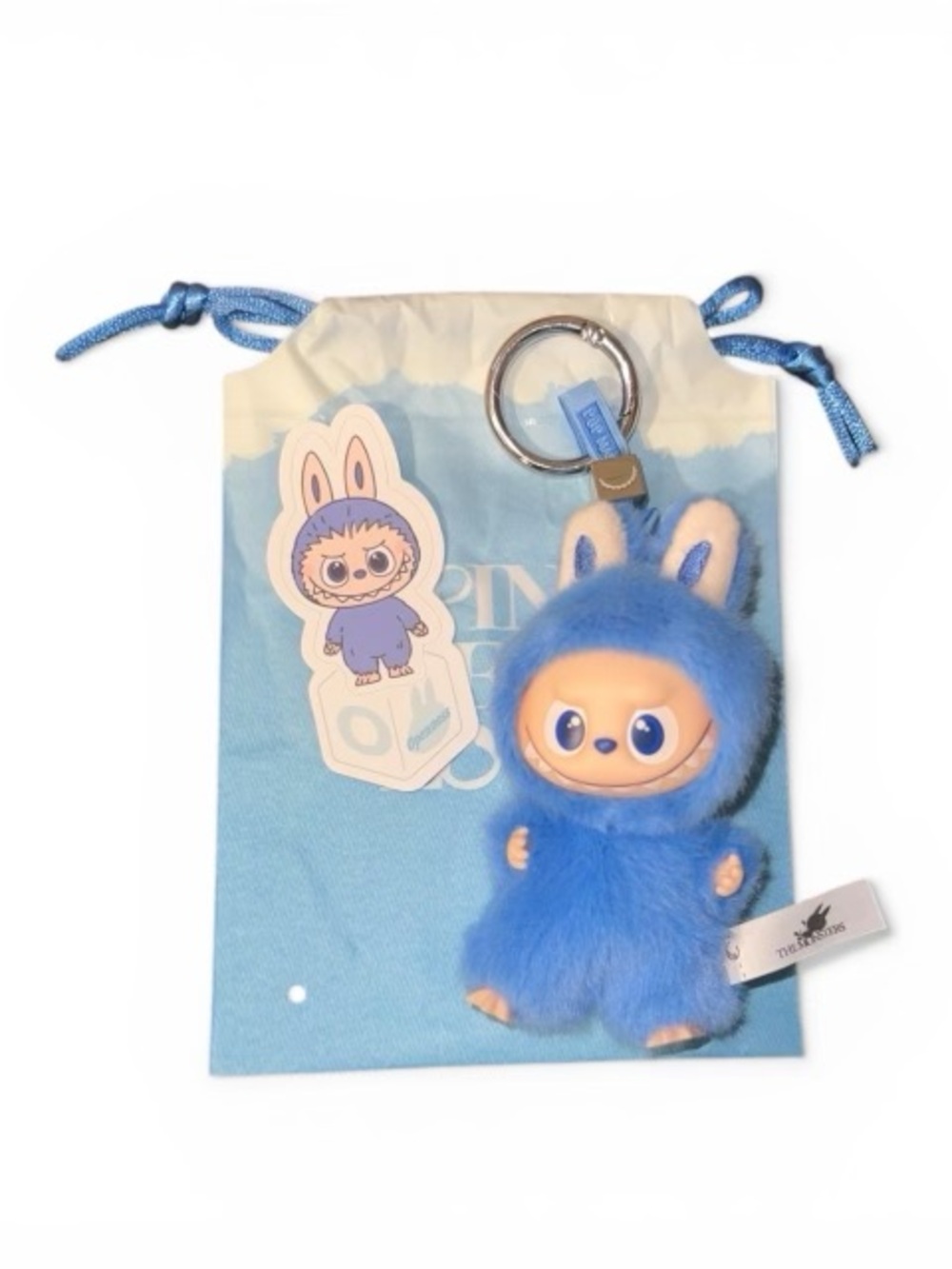 Labubu pins of love